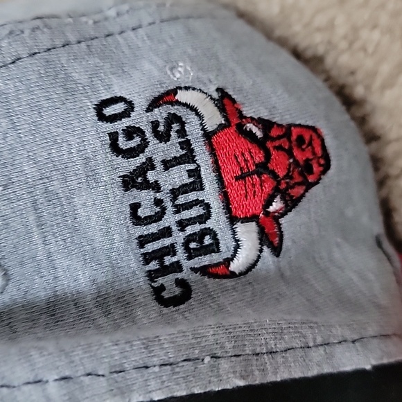 Chicago Bulls Vintage Basketball Hat - Picture 2 of 6